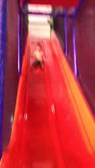 Grand toboggan tout seul