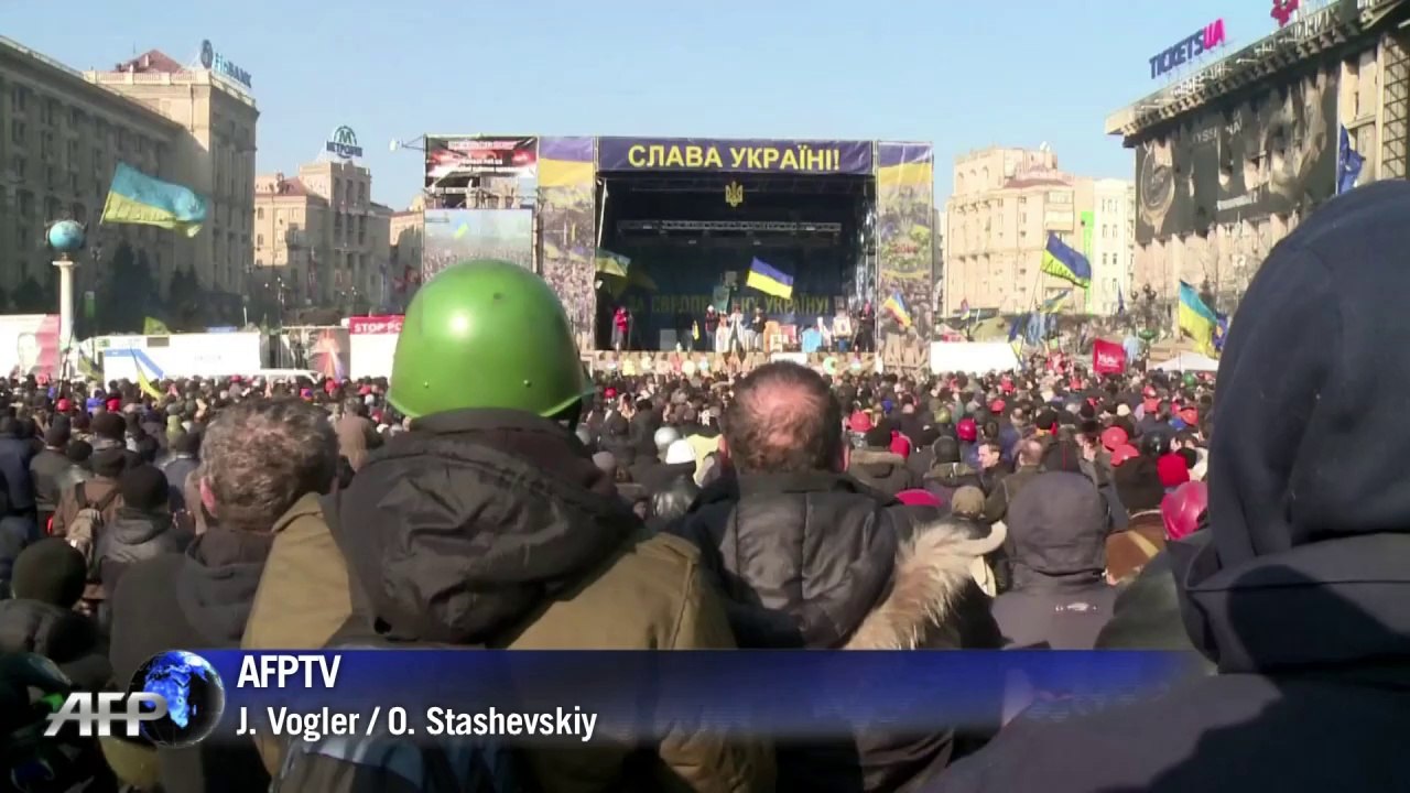 Ukrainer erkunden Janukowitschs Prunk-Residenz