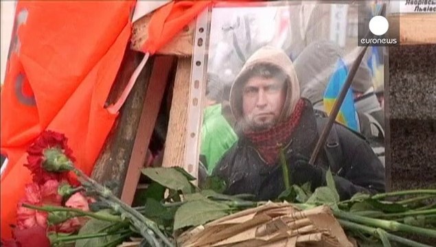 Ucraina, l'omaggio alle vittime di Maidan