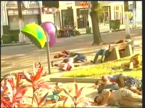 Apertar o Botão e Desmaiar - Pegadinha Programa Silvio Santos