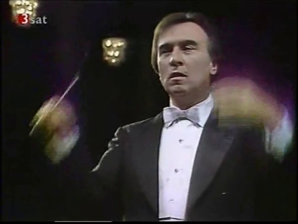 W. A. MOZART: Ouvertüre zu „Figaros Hochzeit“