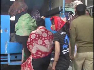 Live Police Raid On GB Road Delhi