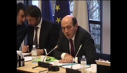 Communication de M. Arnaud Leroy sur le démantèlement des navires  - Mercredi 6 Février 2013