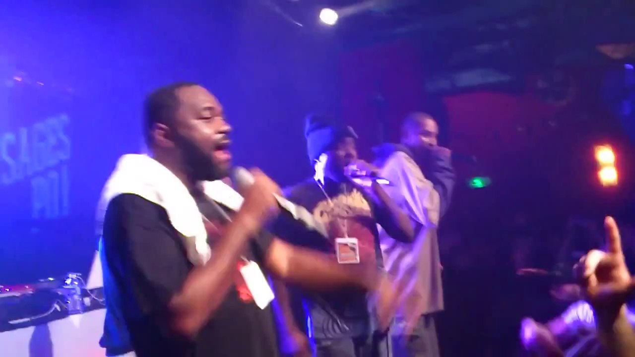 Zoxea Feat Sâges Pô - C'est nous les reustas ( LIVE )