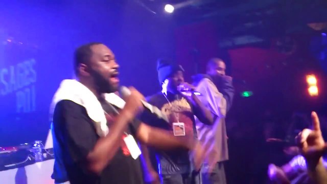 Zoxea Feat Sâges Pô - C'est nous les reustas ( LIVE )