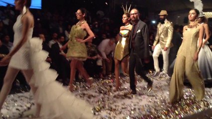 The Finale - NOMI ANSARI - Fashion Pakistan Week 6 - S/S 2014