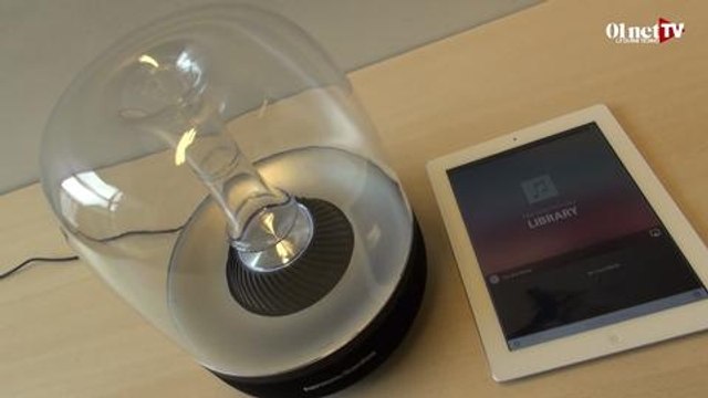 La Aura de Harman Kardon est une enceinte Bluetooth au design et au son hors norme.