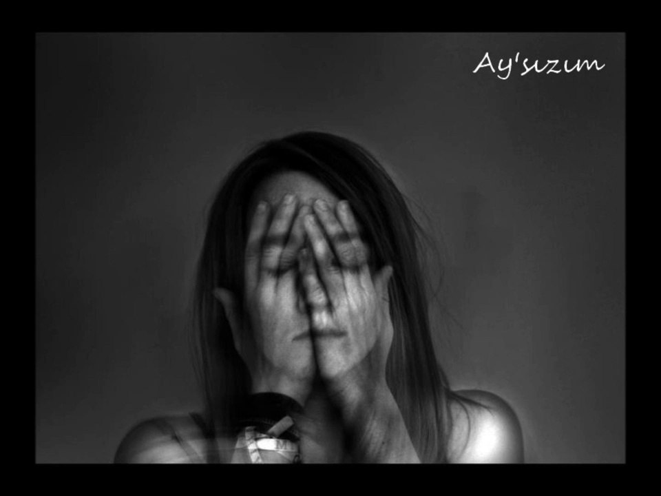 Ahu Sağlam - Ağlaman Görülmesin _________Ay'sızım__________.wmv