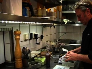 Strasbourg: un an après avoir obtenu sa première étoile, le restaurant de la famille Fuchs ne désemplit pas - 24/02