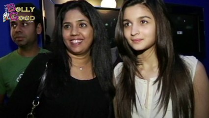 Alia Bhatt, Mahesh Bhatt And Imtiaz Ali At Lower Parel & Juhu PVR Cinema For 'Highway'