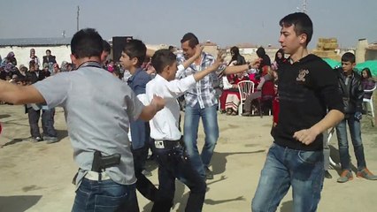 NAZLI İLE SABRİ GENÇLERİN OYUNU