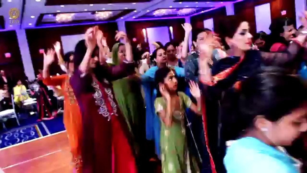 A Very Pakistani Traditional Wedding of Fahima & Khurram - YouTube