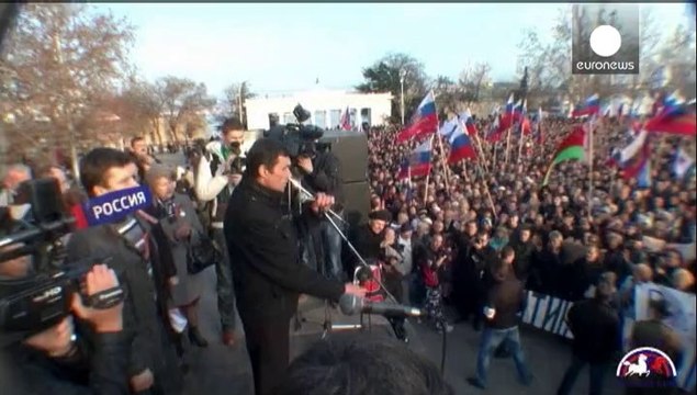 Viktor Ianoukovitch, recherché pour meurtres, est toujours en fuite