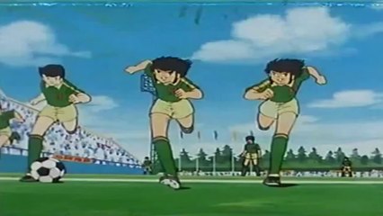 Imitan la catapulta infernal de Oliver y Benji