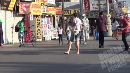 Attaque de serpents dans la rue : Caméra caché hilarante