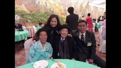 South Koreans return from emotional reunion in North