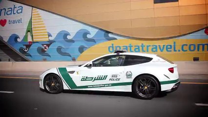 Dubai Polislerinin Arabaları - Lamborghini, Ferrari, Camaro