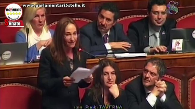 Paola Taverna (M5S) rottama in diretta Matteo Renzi - MoVimento 5 Stelle