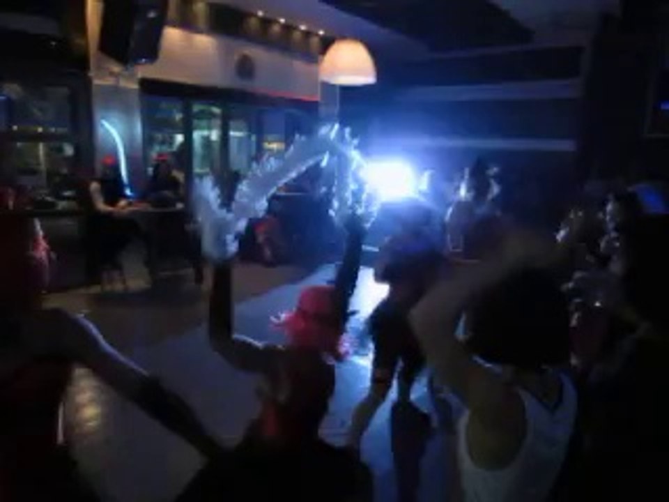 Party Masque χορογραφία