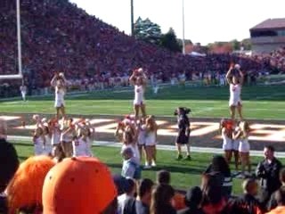 Pompom girls OSU USC football US