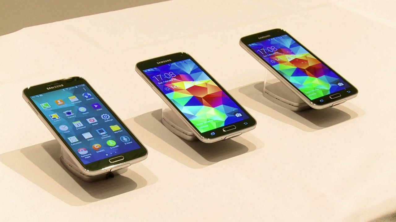 Samsung launches flagship Galaxy S5 smartphone