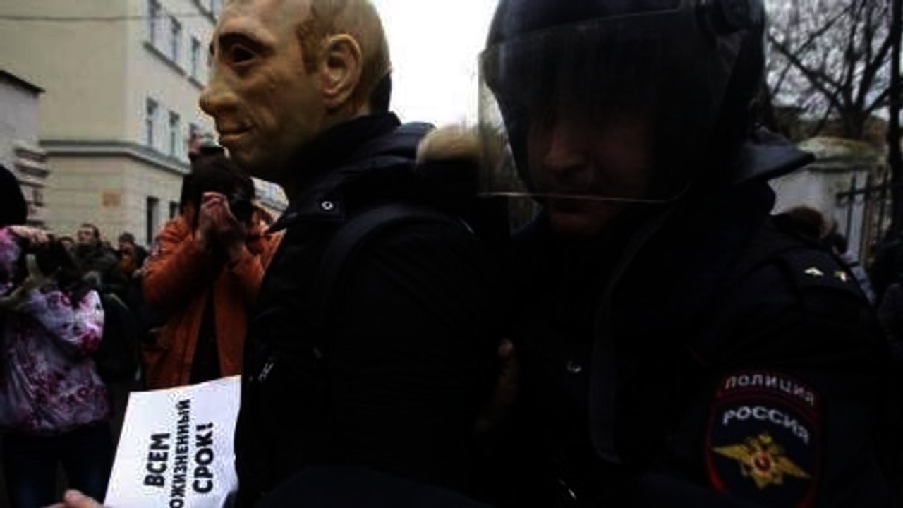Russian court sentences anti-Putin protesters