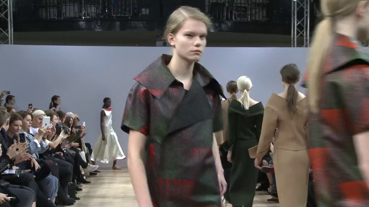 J.W. Anderson 2014 Autumn Winter Show | London Fashion Week 2014