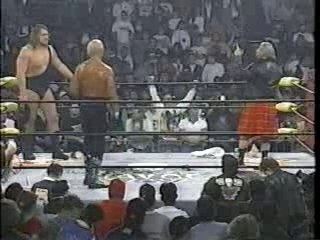 Roddy Piper Confronts Hogan