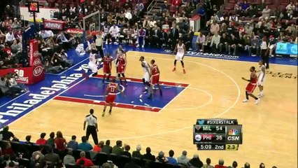 Tony Wroten rate deux dunks d’affilée