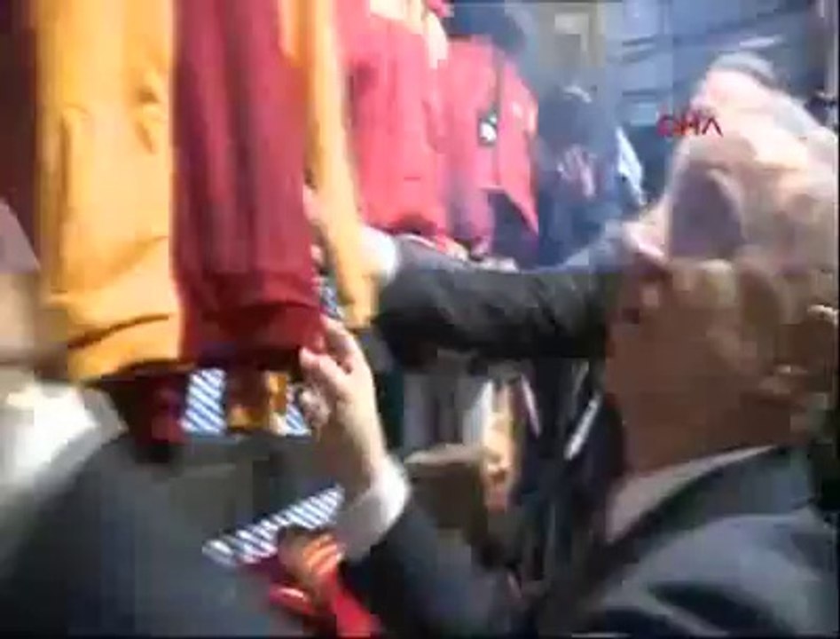 Ünal Aysal kulüp satın aldı!