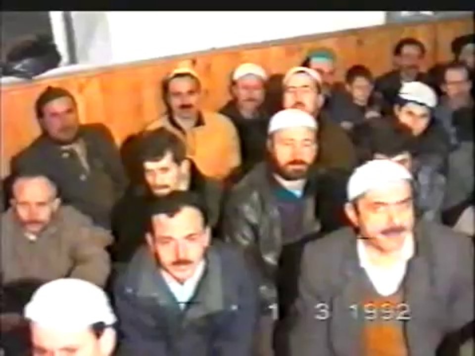 Cübbeli Ahmet Hoca Kişi Amel-i Salih ve İhlâs ile Kurtulur (01-03-1992)