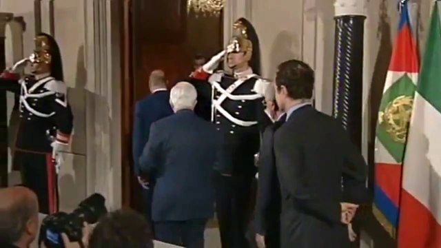 Roma - Donato Marra comunica lo scioglimento della riserva di Renzi (22.02.14)