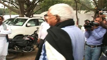 Lalu slams ticket seekers in Patna