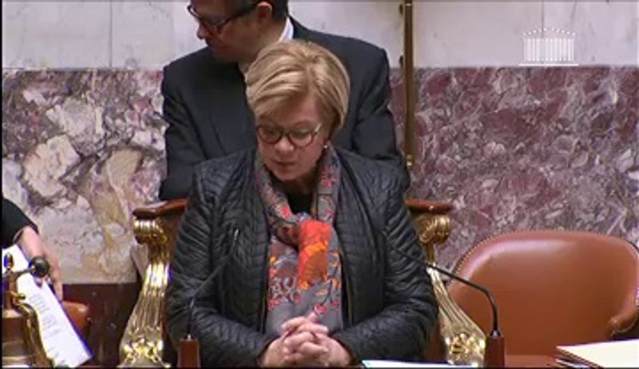 Question orale sans débat à Manuel Valls sur les moyens des policiers et gendarmes