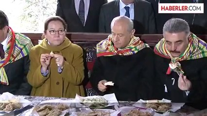 Bahçeli, Şeyh Edebali Türbesi'ni ziyaret etti -