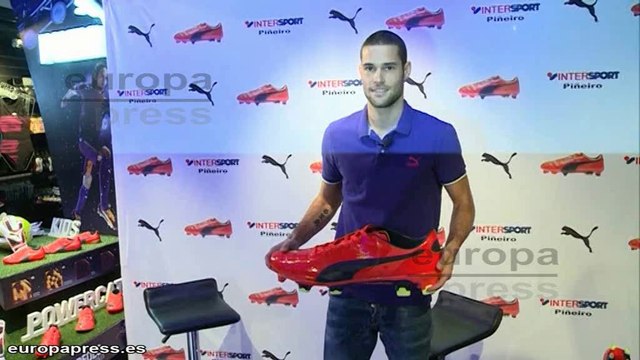 Iniesta defiende al Tata Martino