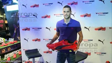 Iniesta defiende al Tata Martino