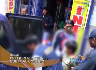 Escolares prefieren ir a cabinas de internet antes que estudiar. En Huanta.