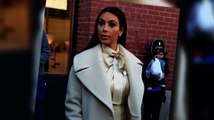 Le visage de Kim Kardashian est-il trop lisse pour être naturel ?