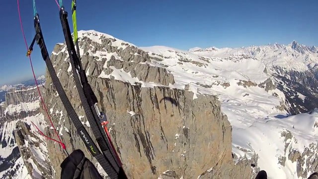 Vol en parapente, de Plaine-Joux à Varan