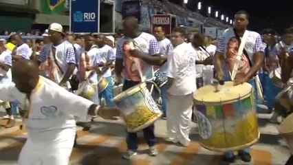 Las escuelas de samba "suben la temperatura" del Sambódromo