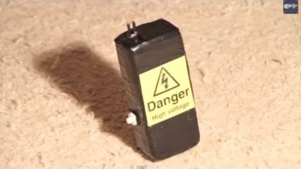 DIY Taser for 3$ - 300 Volt - / MyGunFreak`s Channel