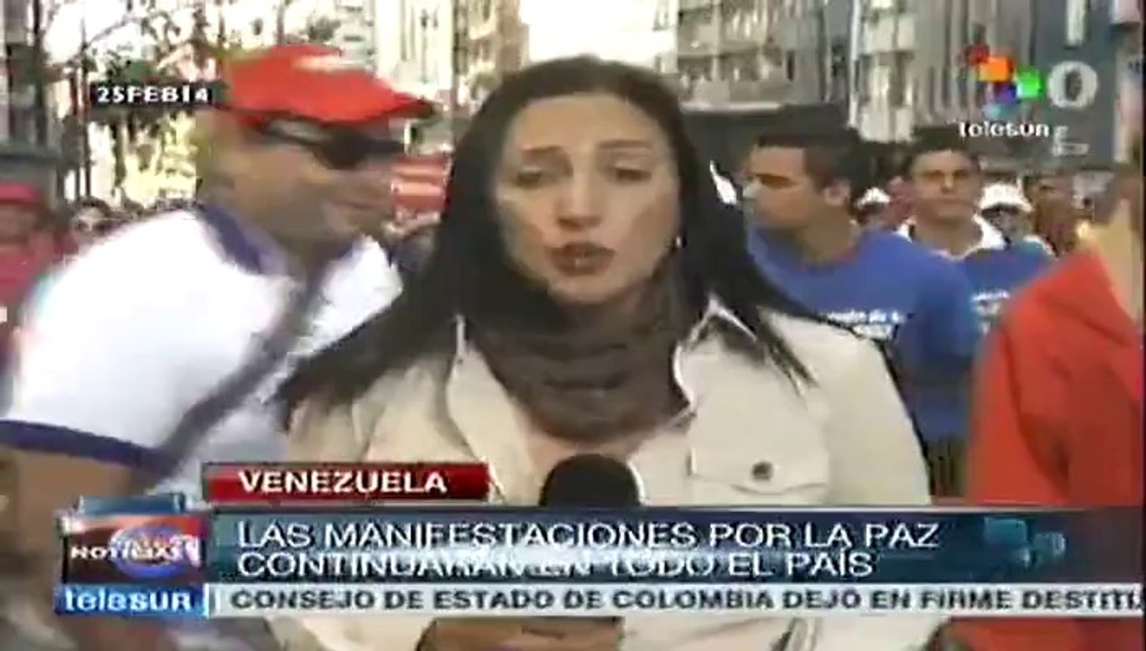 Miles de venezolanos se movilizan en Caracas por la paz