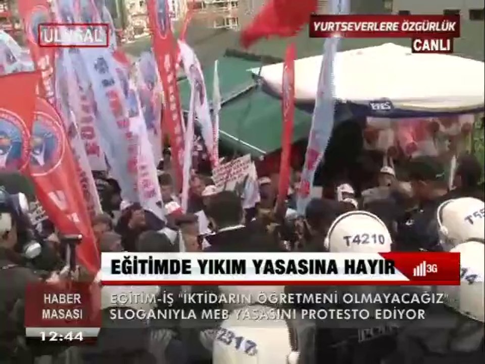 EĞİTİMCİLER EYLEMDE