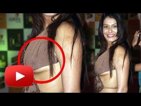 Payal Rohatgi's B**B's Exposed At Awards Function | SHOCKING