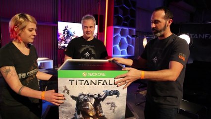 Titanfall | "Collector's Edition Unboxing" | EN (XboxViewTV)