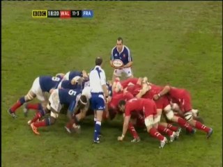La mêlée française chahutée face au Pays de Galles