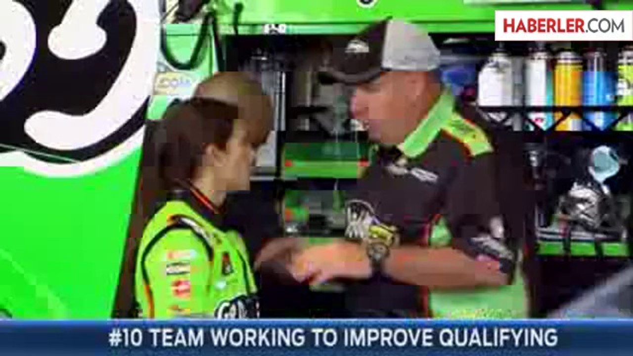 Nascar Pilotu Danica Patrick, Twitter'da 1 Milyon'a Ulaştı
