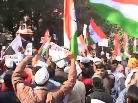 AAP Protest outside Arun Jaitley's residence