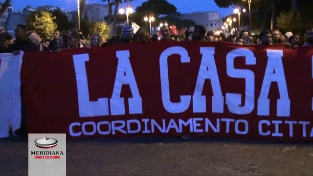 “Stop agli sfratti”, movimenti della casa in corteo verso il Campidoglio